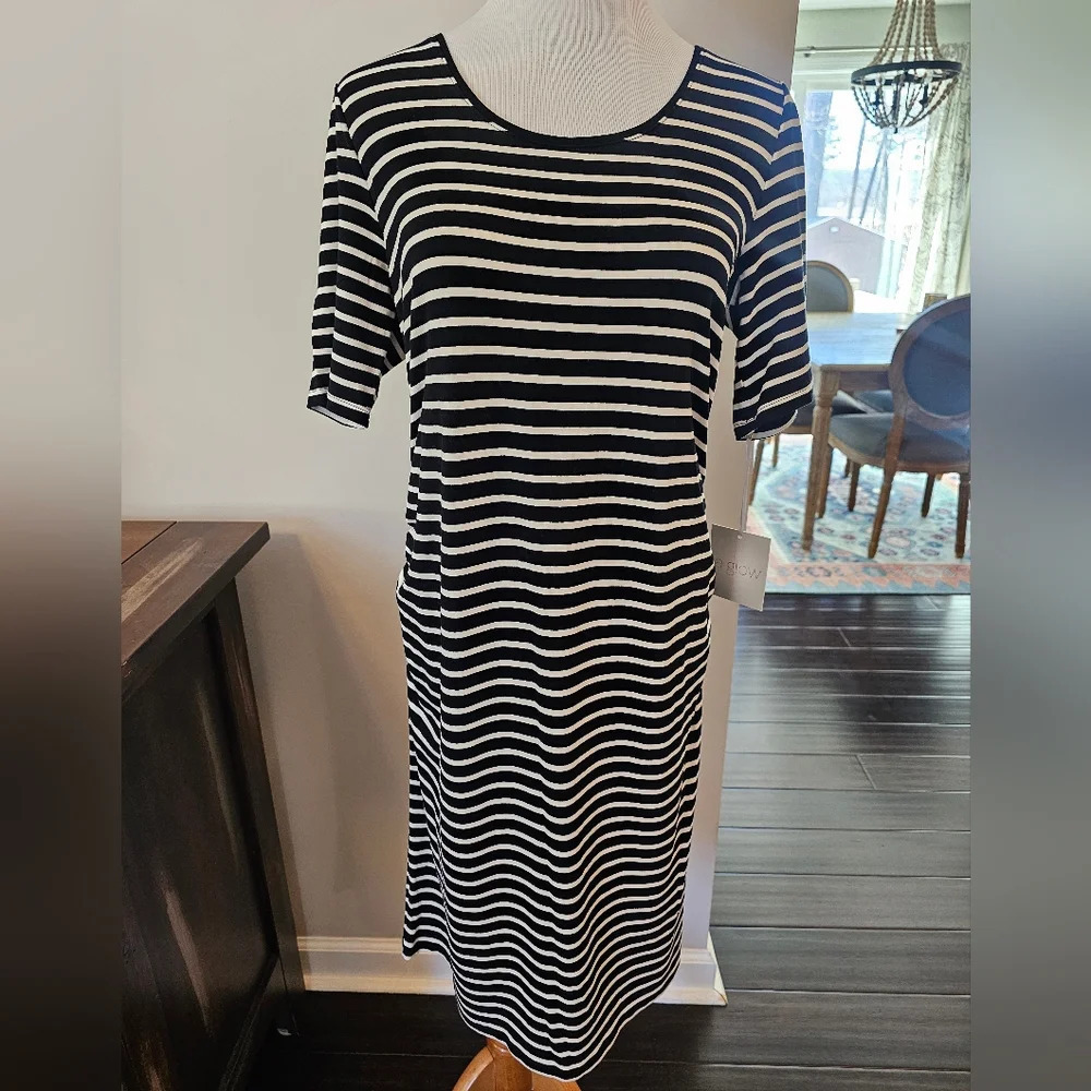 A Glow •Size Medium• Maternity Striped Casual Dress Black White ☆New w/ Tag☆